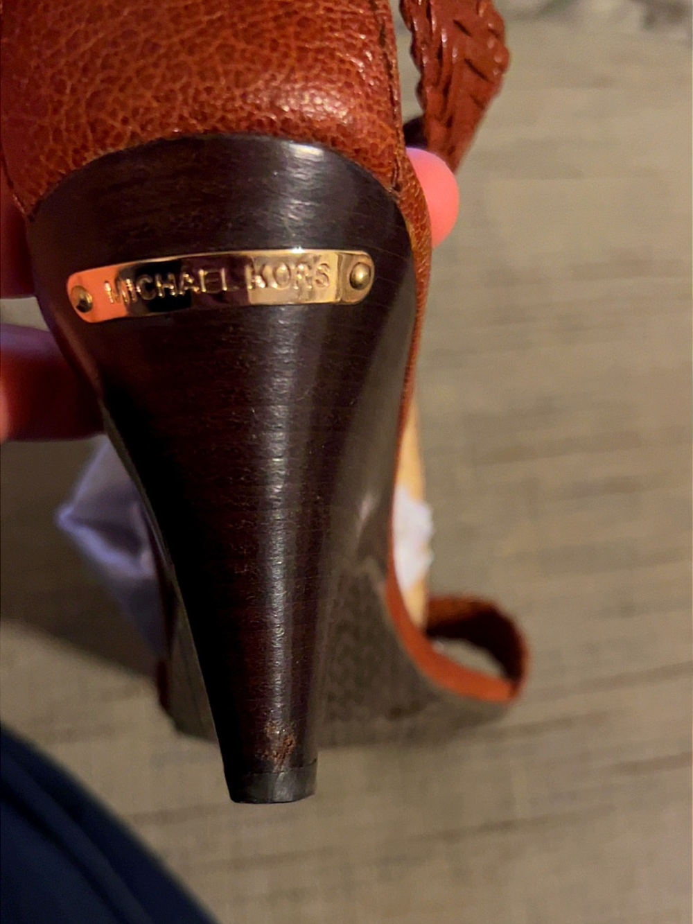 Michael Kors Brown Leather T-Strap Sandals - Picture 4 of 7